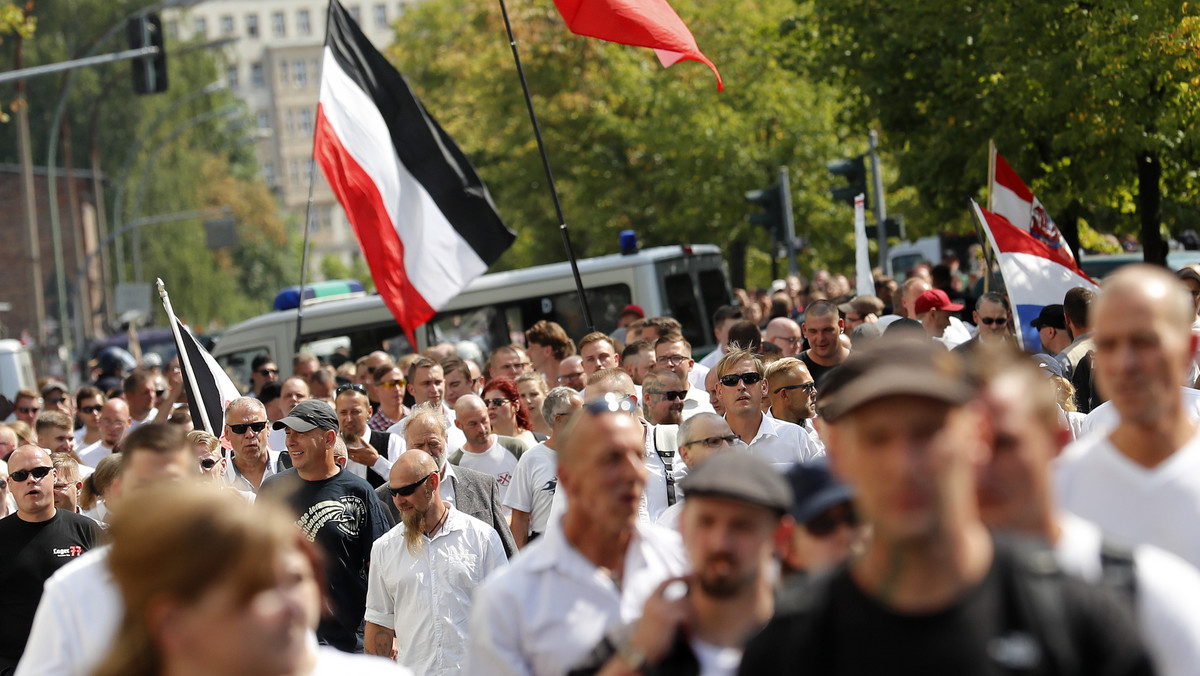 Niemcy: policjant ranny w starciach neonazistów z antyfaszystami w Berlinie