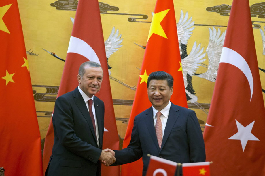 Chinese President Xi Jinping, right, with Erdogan.