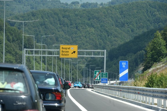 Srpski turisti otvorili sezonu u Crnog Gori: Koliko košta put do mora i koja ruta je bolja