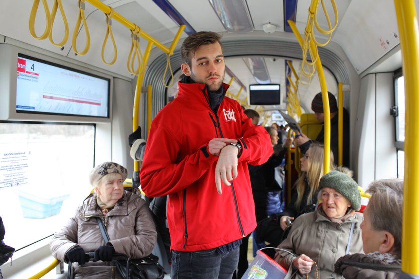 Sprawdziliśmy czym najszybciej dojechać do centrum