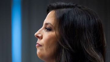 Kongresmenka polskiego pochodzenia zamierza zostać gubernatorem stanu Nowy Jork. Kim jest Elise Stefanik?