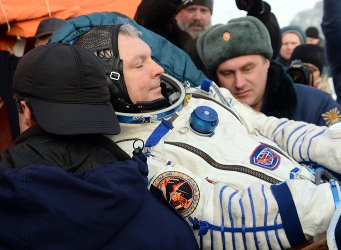 Lądowanie astronautów z ISS w Kazachstanie