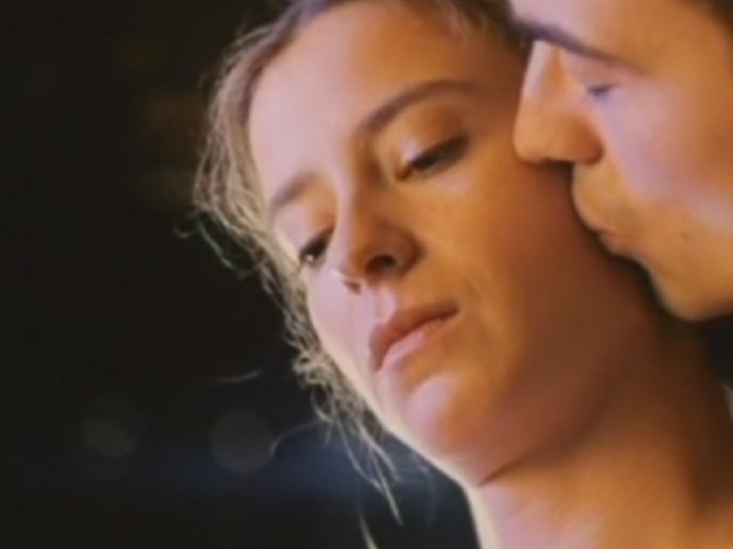 Mirjana Joković i Sergej Trifunović u filmu "Stršljen"  1998. godine