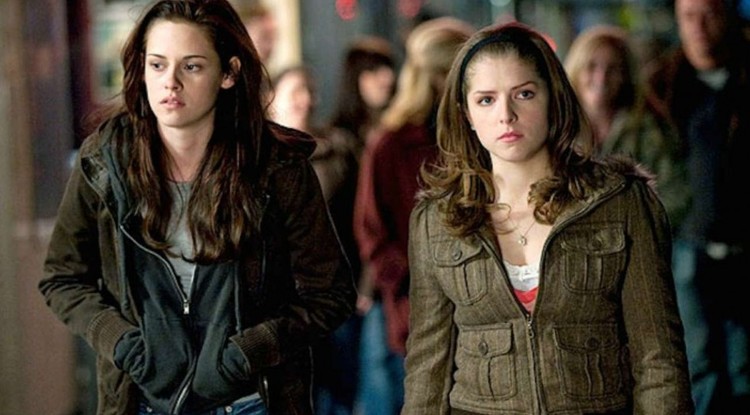 Kristen Stewart és Anna Kendrick az Alkonyatban!