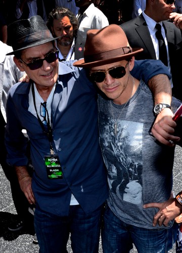 Charlie Sheen i Clifton Collins Jr.