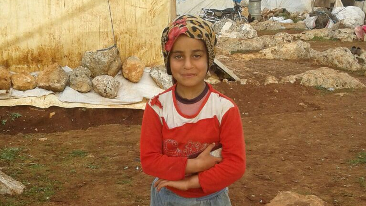 26 muzyków zagra jutro dla dziewczynki z Syrii, która straciła obie nogi. W sieci można znaleźć nagranie, na którym widać, jak Maya porusza się na kikutach, które chronią puszki po żywności. Jej historia poruszyła poznaniaków, którzy zorganizowali akcję Tydzień dla Syrii. Zbierają na protezy dla dziewczynki - potrzeba na nie 20 tysięcy dolarów. W Wielkopolsce aż do września będą odbywały się różne wydarzenia, mające pomóc w osiągnięciu celu i pomocy siedmioletniej Mayi.