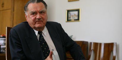 Jan Olszewski: Wałęsa powinien przyznać się wcześniej