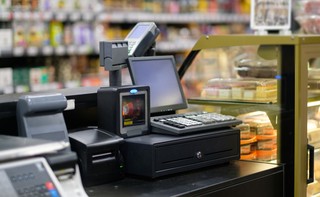 Skandal w Niemczech. Sklep wprowadził osobne kasy dla Polaków