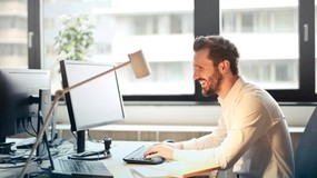 Staż pracy 2026 - zmiany w Kodeksie pracy od 1 stycznia. Do okresu zatrudnienia liczone będą zlecenia i prowadzenie firmy