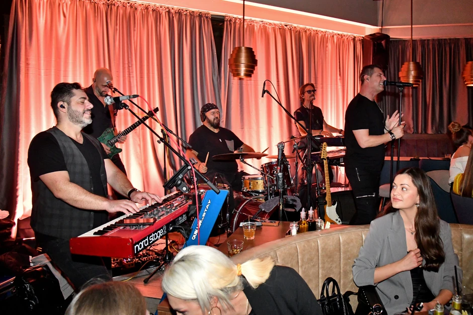 OK bend Le Petit Bistro Blue Center