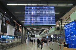 Pijany pasażer zostawił bagaż na lotnisku w Krakowie. Straszył, że podłożył bomby