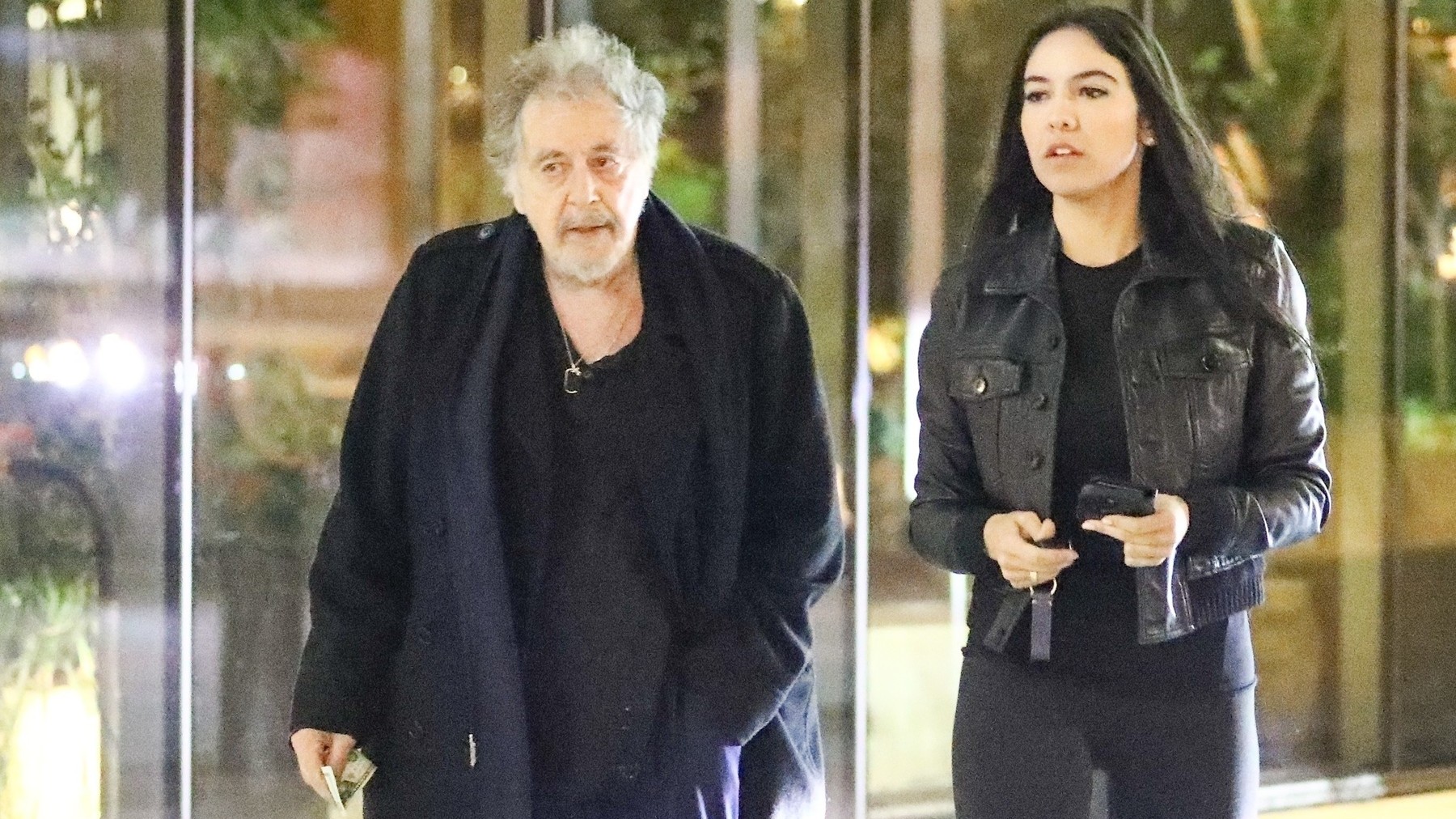 Al Pacino A Noor Alfallah re taur cia Made Romantick Ve era 