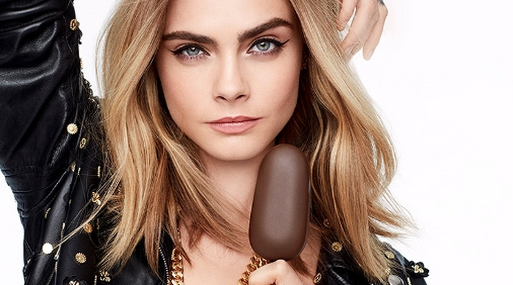 Cara Delevigne a Magnum és a Moschino kampányának arca