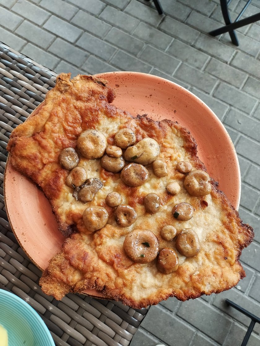 Na rydze do lasu czy do restauracji? Sprawdzamy drugą opcję. Mamy też kilka podpowiedzi, jak przygotowywać te pyszne grzyby w domu