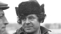 Ten QUIZ to łatwizna. Uzupełnij tytuł filmu lub serialu PRL