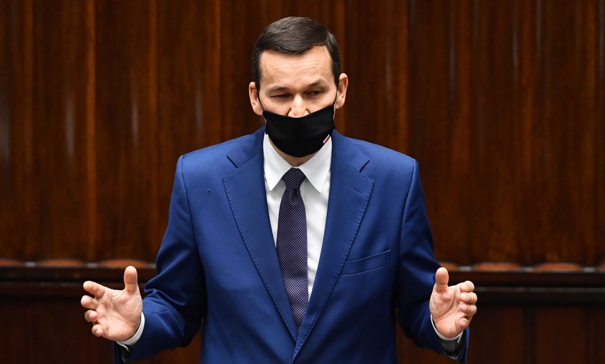 Premier zapowiedział uregulowanie noszenia maseczek, zwiększenie liczby łóżek w szpitalach i aplikację "Stop Covid"
