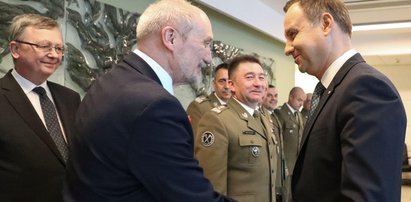 Macierewicz o spotkaniu z Dudą. "Było jak szczyt NATO"