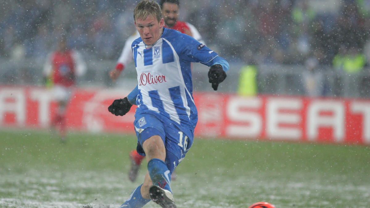 Polska prasa po zwycięstwie Lecha Poznań nad Sportingiem Braga w 1/16 finału piłkarskiej Ligi Europy wiele miejsca poświęca Łotyszowi Artjomsowi Rudnevsowi. Nie ma się jednak czemu dziwić, skoro strzelił on jedynego gola tego spotkania.