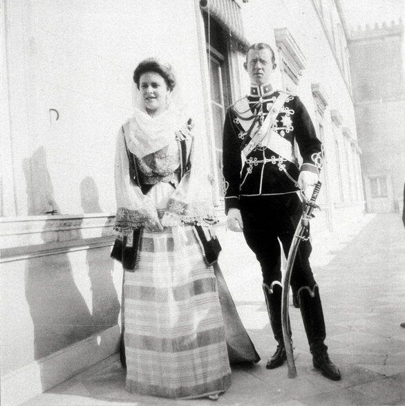 Księżna Alicja Battenberg i książę Andrzej Glucksburg po ślubie w Darmstadt, 1903 r.