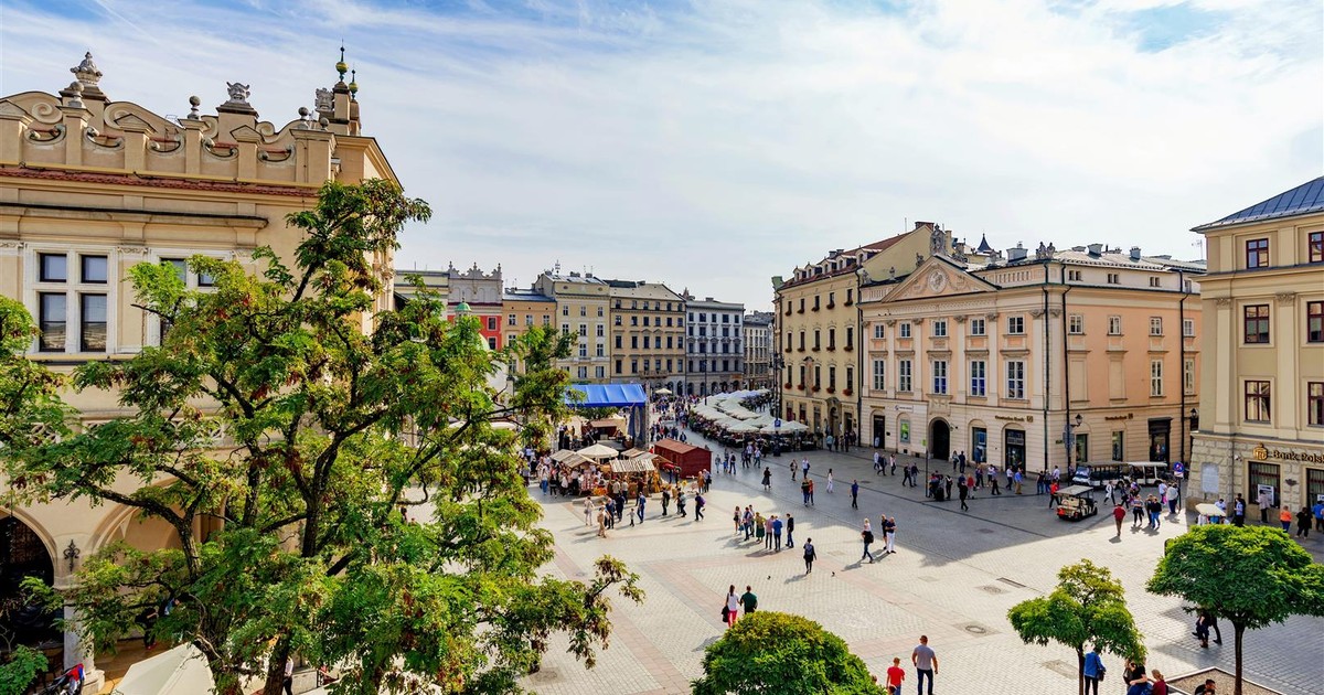 Pałac Potockich tętni kulturą w październiku. Festiwale, wystawy i spotkania z twórcami