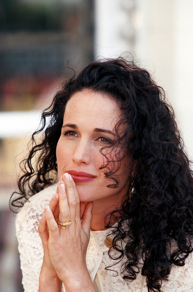 Andie MacDowell w 1996 roku