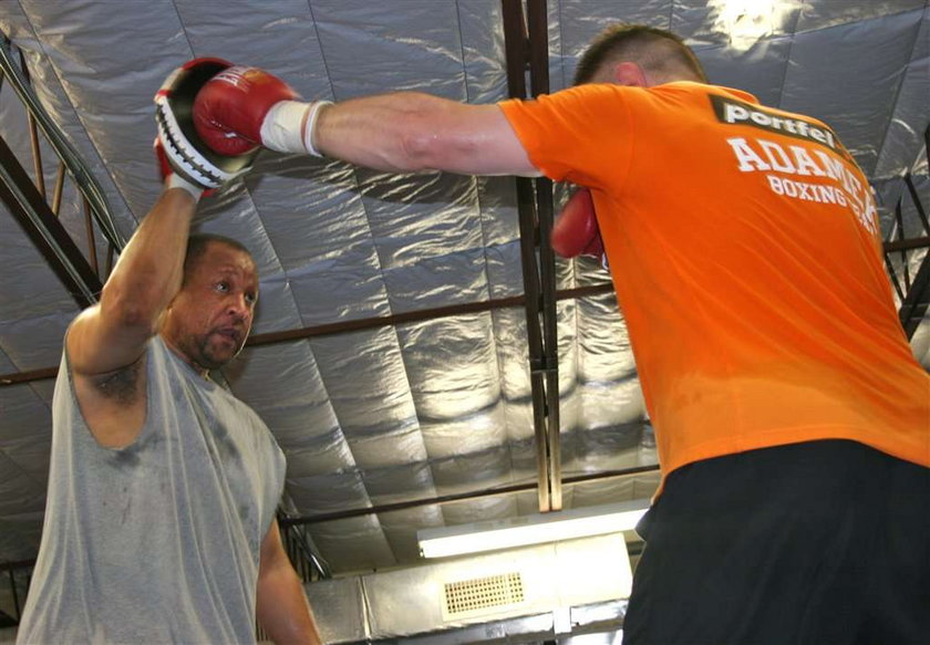 Polski bokser ostro trenuje przed walką z Chrisem Arreolą