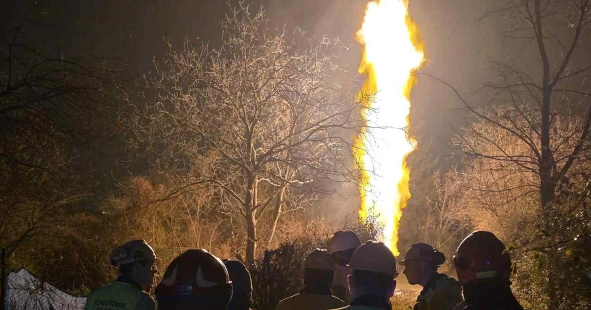 Przerażenie w Krakowie. Nagle pojawił się wielki słup ognia. Sięgał 20 metrów