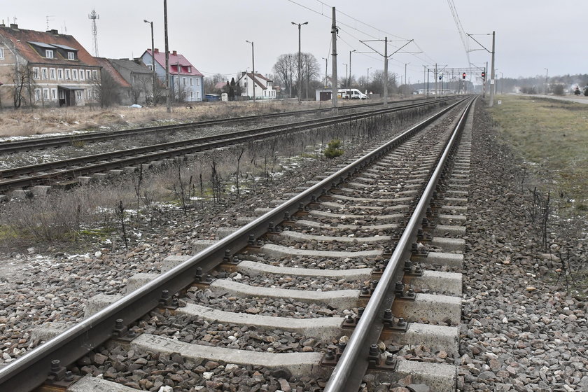 Przejechał po nim pociąg i żyje