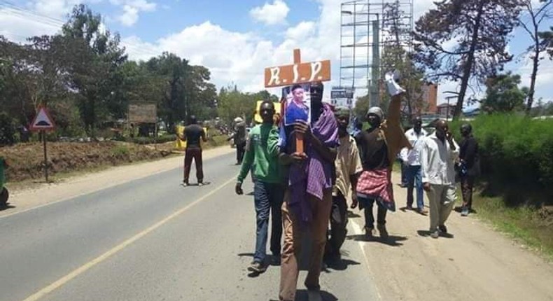 Matatu operators lead mock burial of Laikipia Woman Rep Catherine Waruguru (Twitter)