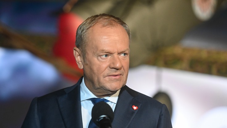 Ustawa wiatrakowa. Tusk: Polacy zapłacą za weto prezydenta