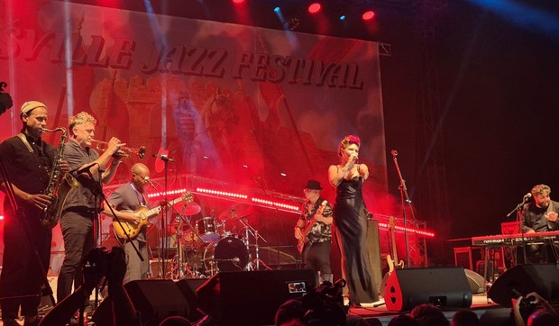 Bend Amy Winehouse na Nišvilu