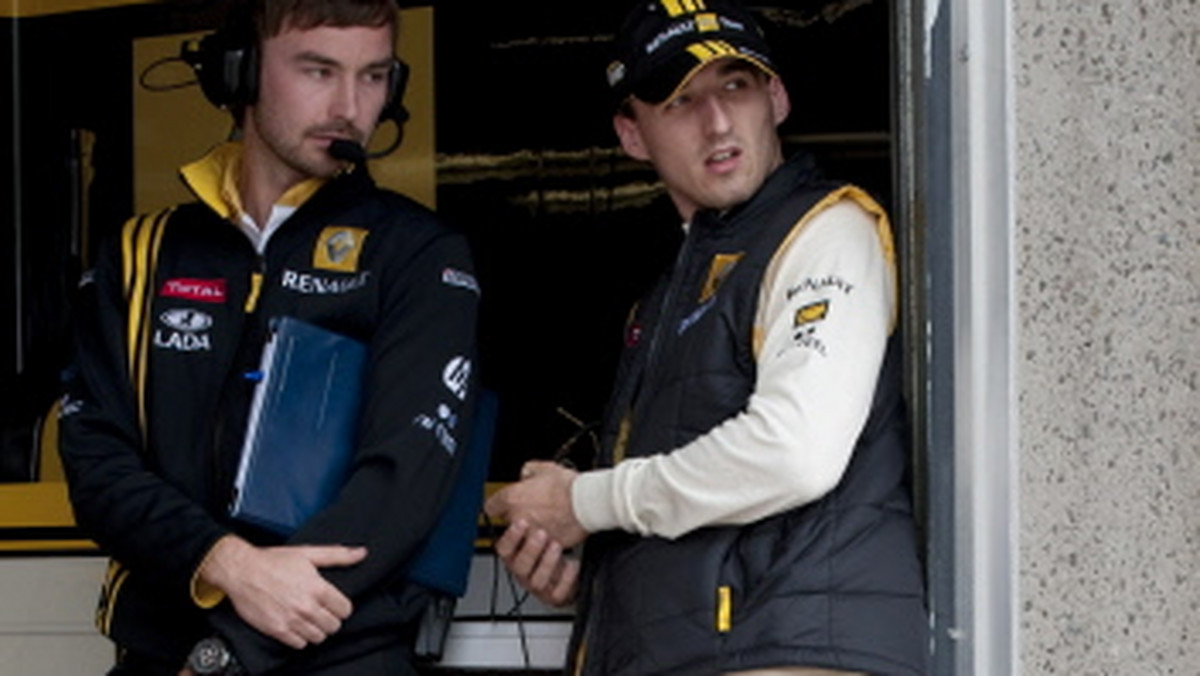 Robert Kubica zajął w pierwszej piątkowej sesji treningowej 3. miejsce, w drugiej był jednak dopiero 11. Polak stwierdził po całym dniu pracy, że dzień na torze Silverstone przebiegał zgodnie z planem.