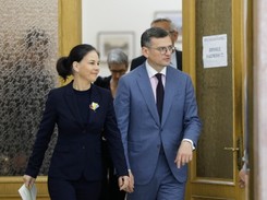 'Stamtąd przychodzi śmierć i zniszczenie'. Kułeba 'pracuje' nad przekonaniem Baerbock