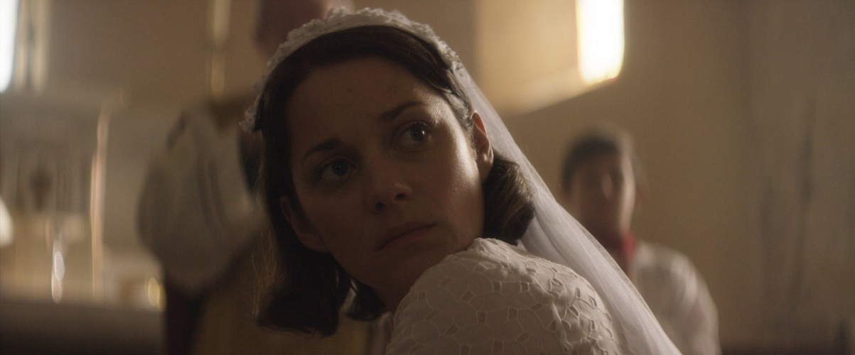 Marion Cotillard w filmie 'Z innego świata'. W kinach od 9 grudnia