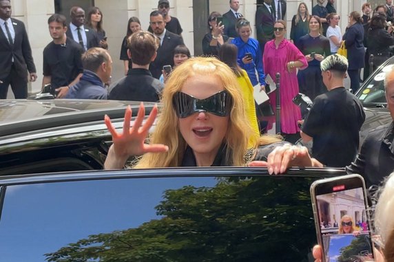 Nicole Kidman na pokazie Balenciagi w Paryżu