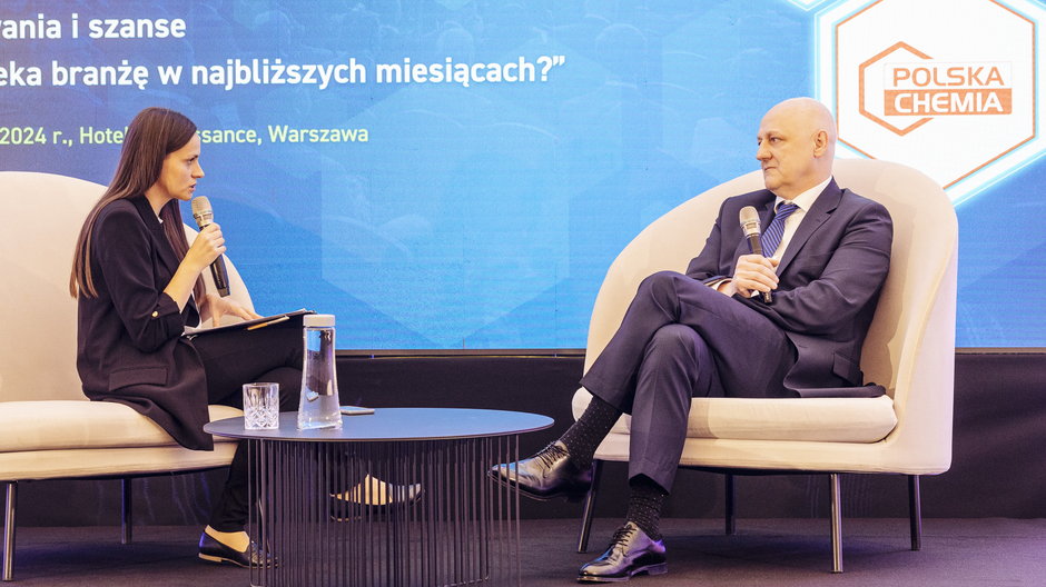 Witold Literacki, p.o. prezesa Orlenu, w rozmowie z Barbarą Oksińską, dziennikarką Business Insider Polska, podczas Chemicznego Otwarcia Roku 2024.