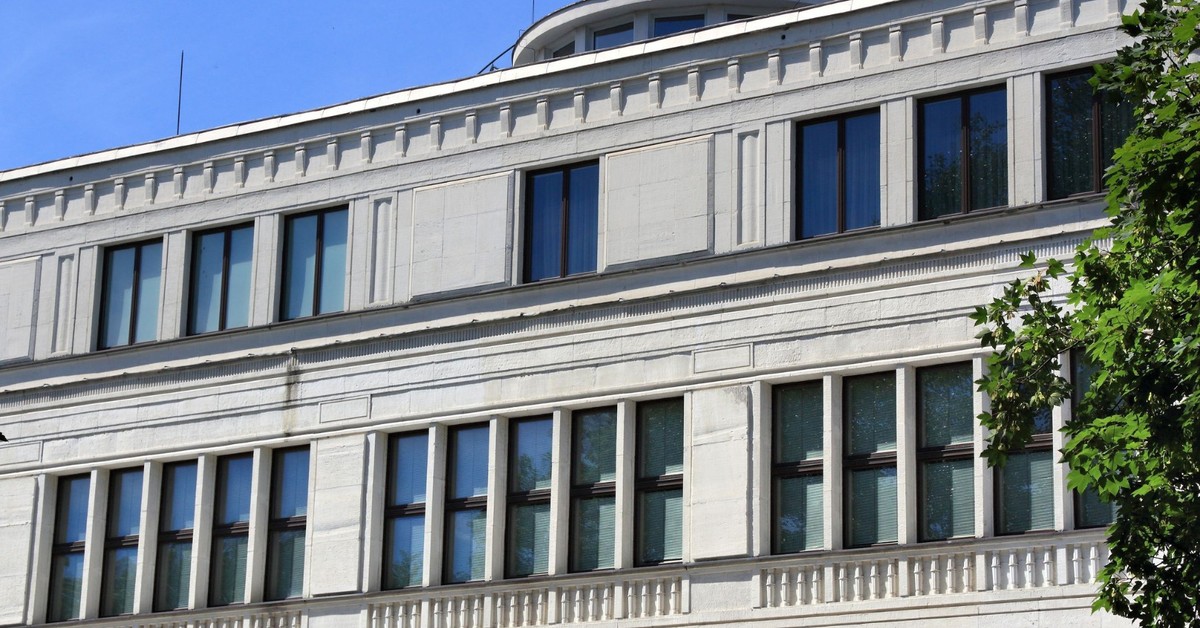 Propozycja zmniejszenia liczby dni wolnych od pracy – senat rozpatrzy petycje