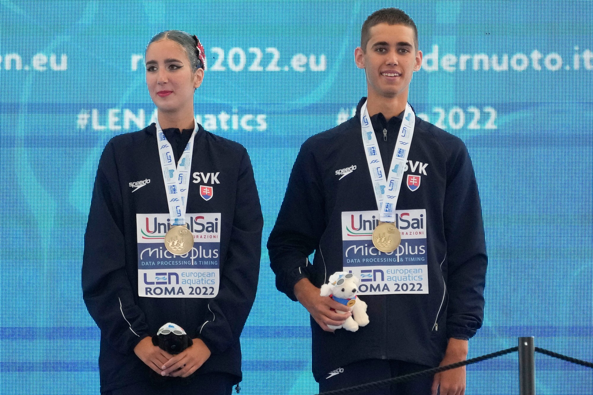 Slovenskí reprezentanti v synchronizovanom plávaní súrodenci Jozef a Silvia Solymosyovci.