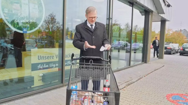 Eksperyment czeskiego premiera: zrobił takie same zakupy w Niemczech i Czechach. Spojrzał na paragon i nie spodobało mu się to, co zobaczył
