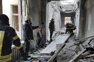 Służby działają w Charkowie po zawaleniu się budynków