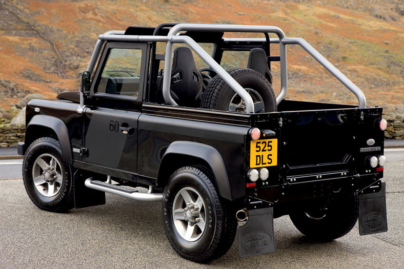 Land Rover Defender SVX: zalotny sześćdziesięciolatek