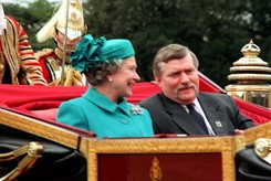 Związki królowej Elżbiety II z Polską? Szlak przetarła Margaret Thatcher