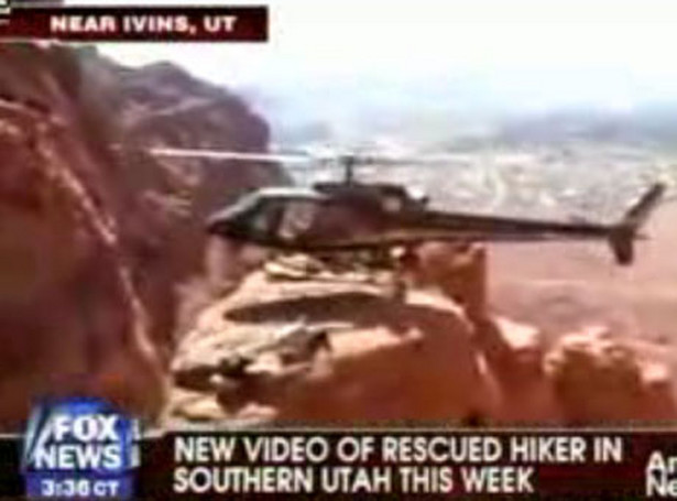 Zobacz, jak helikopter ląduje na skalnej półce