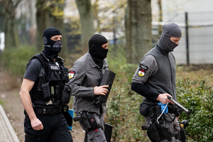 Berlińska policja przeszukuje mieszkanie byłej terrorystki RAF-u Danieli Klette, 1 marca 2024 r.