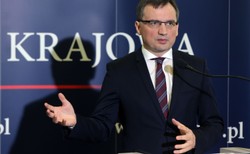 Ustawa antyprzemocowa. Ziobro: Wzięliśmy metody innych krajów, ale bez ideologii