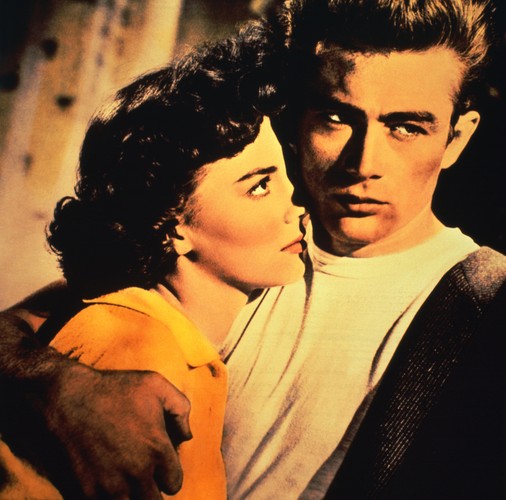 James Dean i Natalie Wood w filmie 'Buntownik bez powodu'