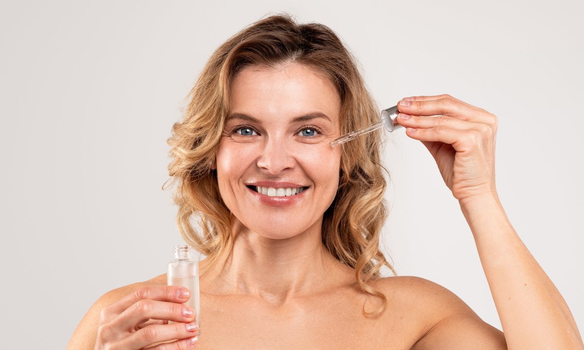 To serum prasuje zmarszczki jak żelazko! Wygładza kurze łapki i daje efekt liftingu