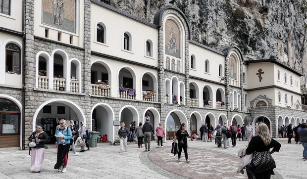 Manastir Ostrog