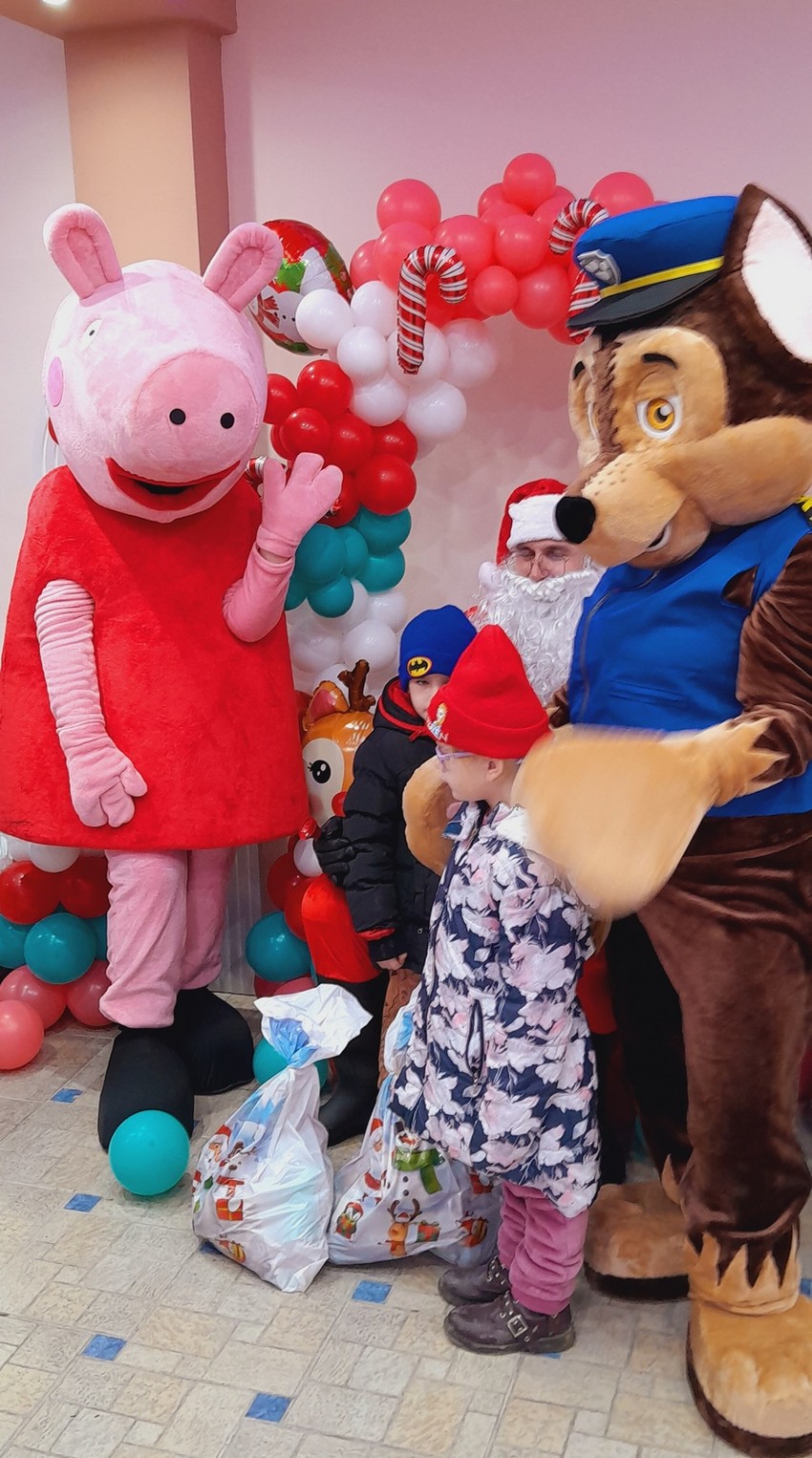 Maskote i Deda Mraz su se sami javili da ulepšaju deci praznike