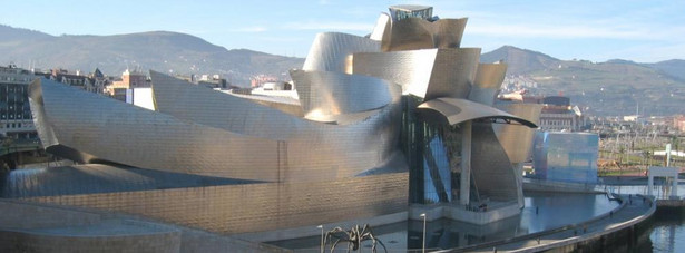 Muzeum Guggenheima w Bilbao – hiszpańskie muzeum sztuki współczesnej, mieszczące się w Bilbao, w budynku zaprojektowanym przez Franka O. Gehry'ego. W swoich zbiorach posiada ono m.in. prace Eduardo Chillidy, Andy Warhola, Willema de Kooning i Roberta Rauschenberga